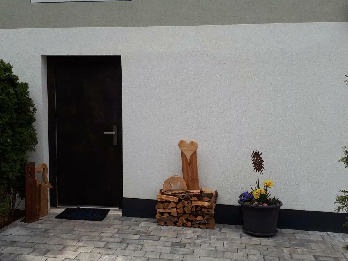Maretobi Apartment Pfunds